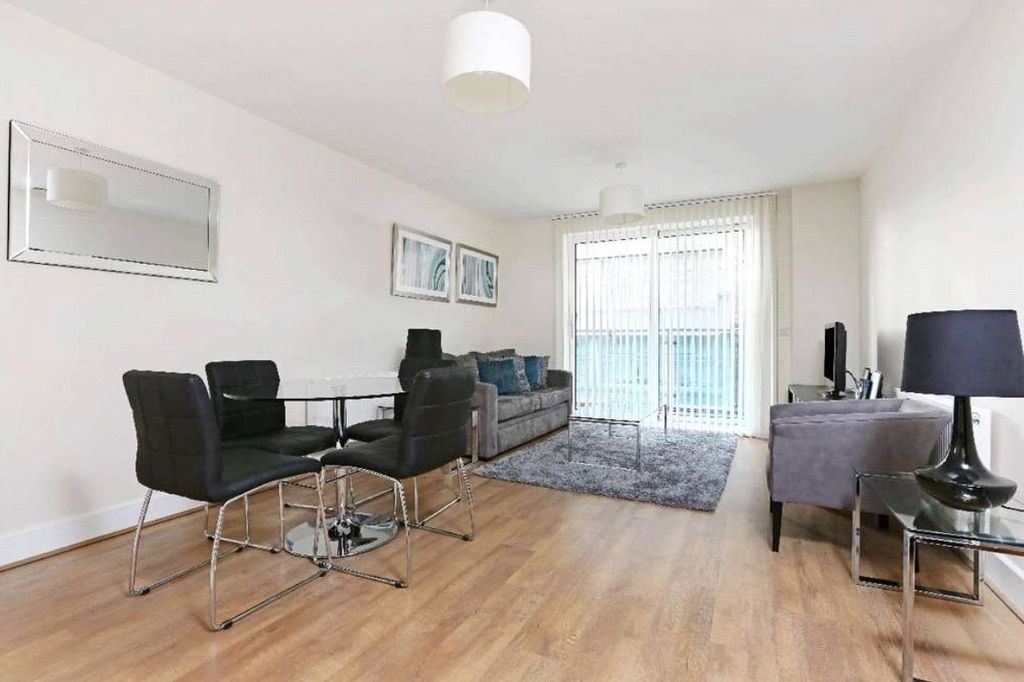 Property photo 3 of 8 Picture No. 02