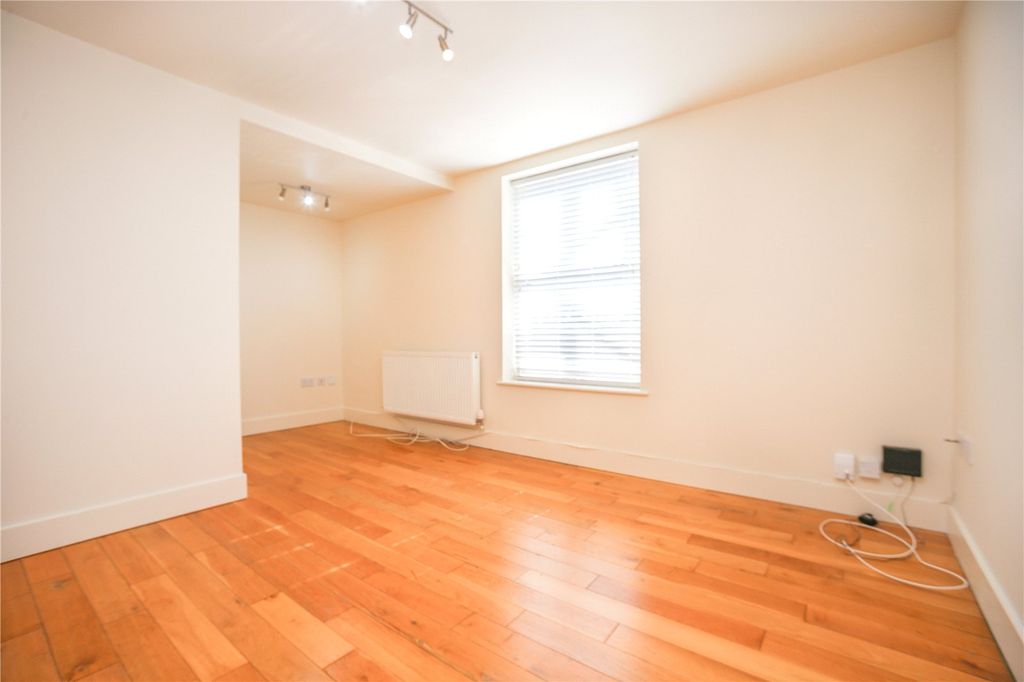 Property photo 1 of 11 Picture No. 03