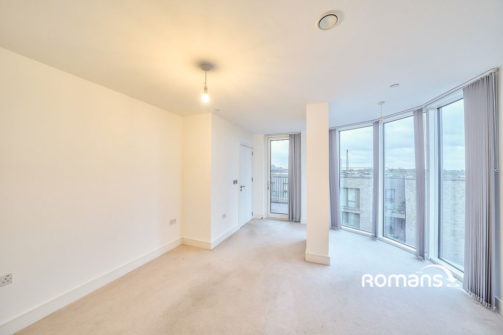 Property photo 2 of 10 Photo