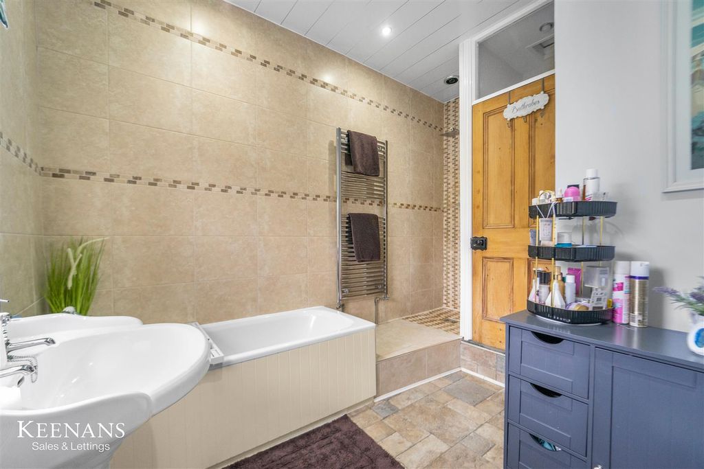 Property photo 3 of 41 9.Jpg