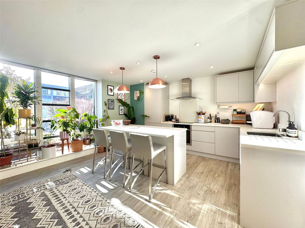 Property photo 2 of 11 Picture No. 04