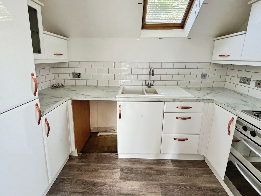 Property photo 2 of 11 Pbox-Img.Jpg