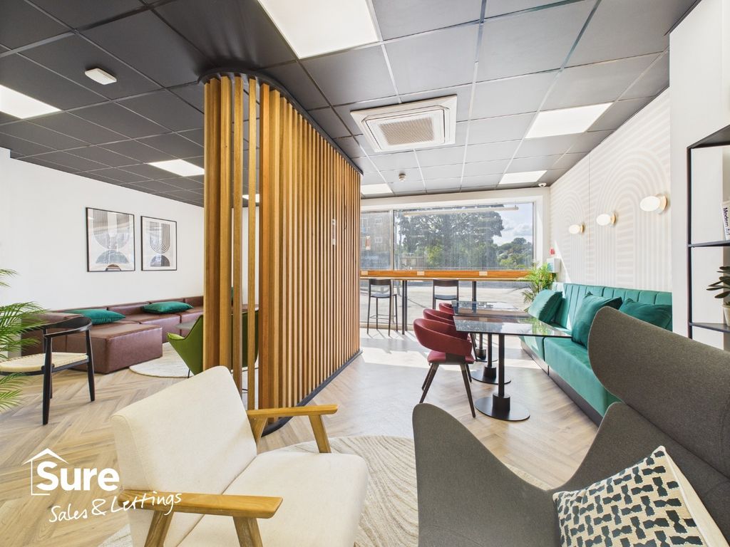 Property photo 2 of 11 4956261