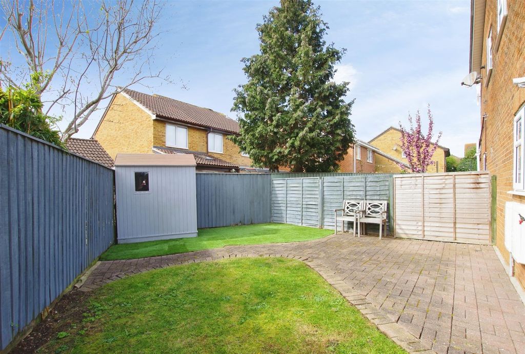 Property photo 2 of 14 Garden