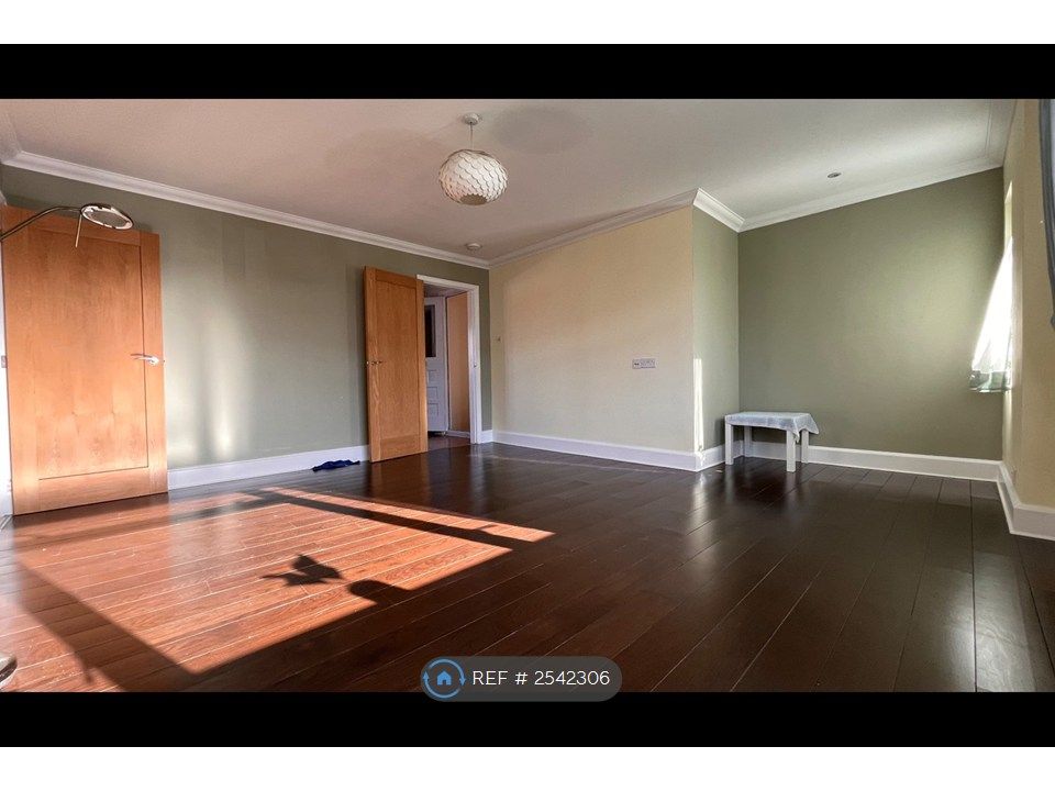 Property photo 1 of 12 Hall