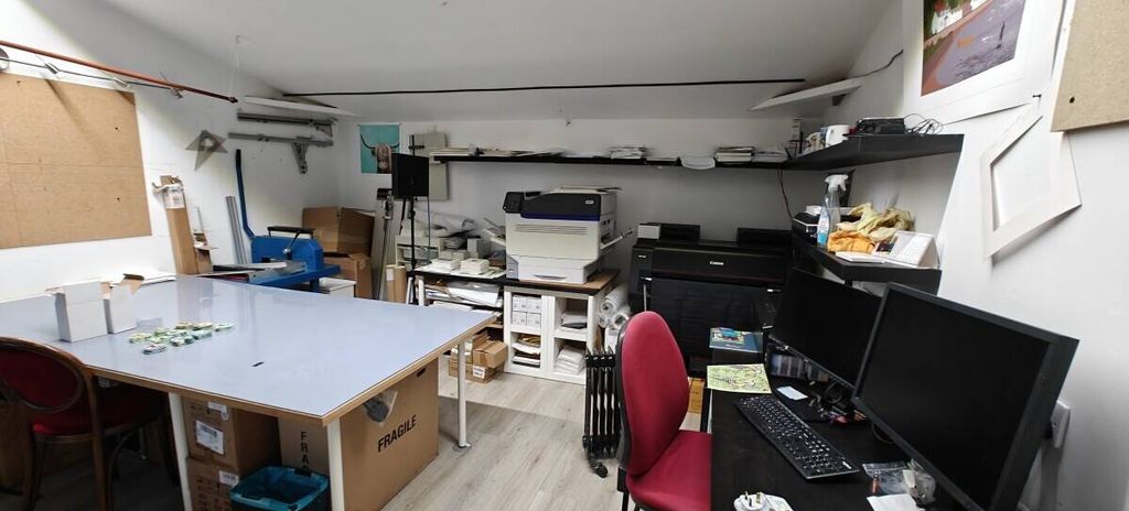 Property photo 1 of 2