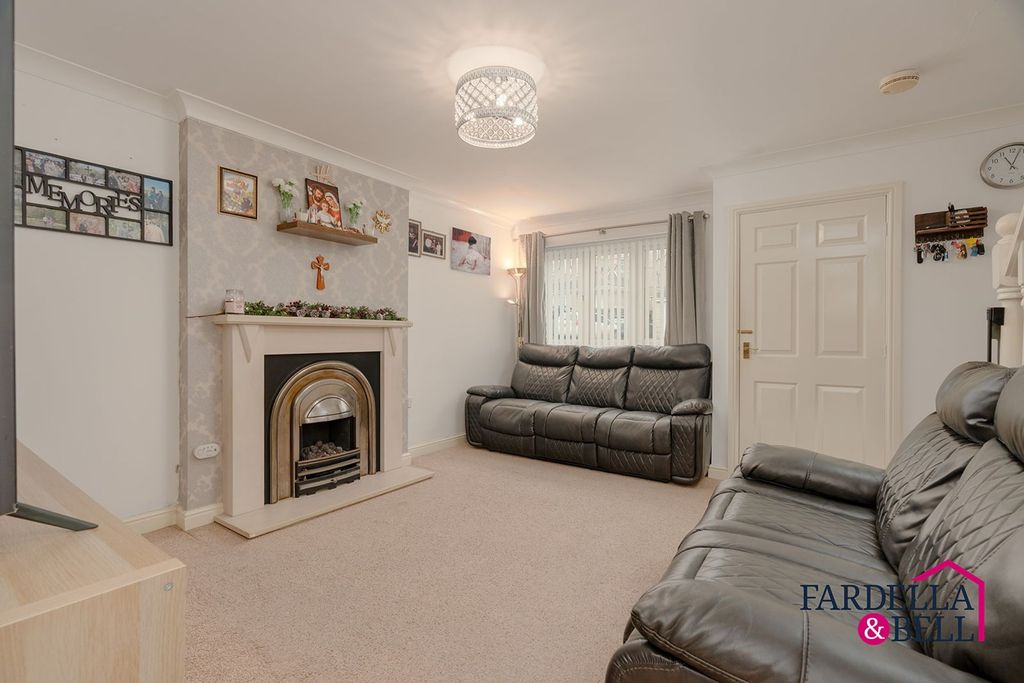 Property photo 3 of 13