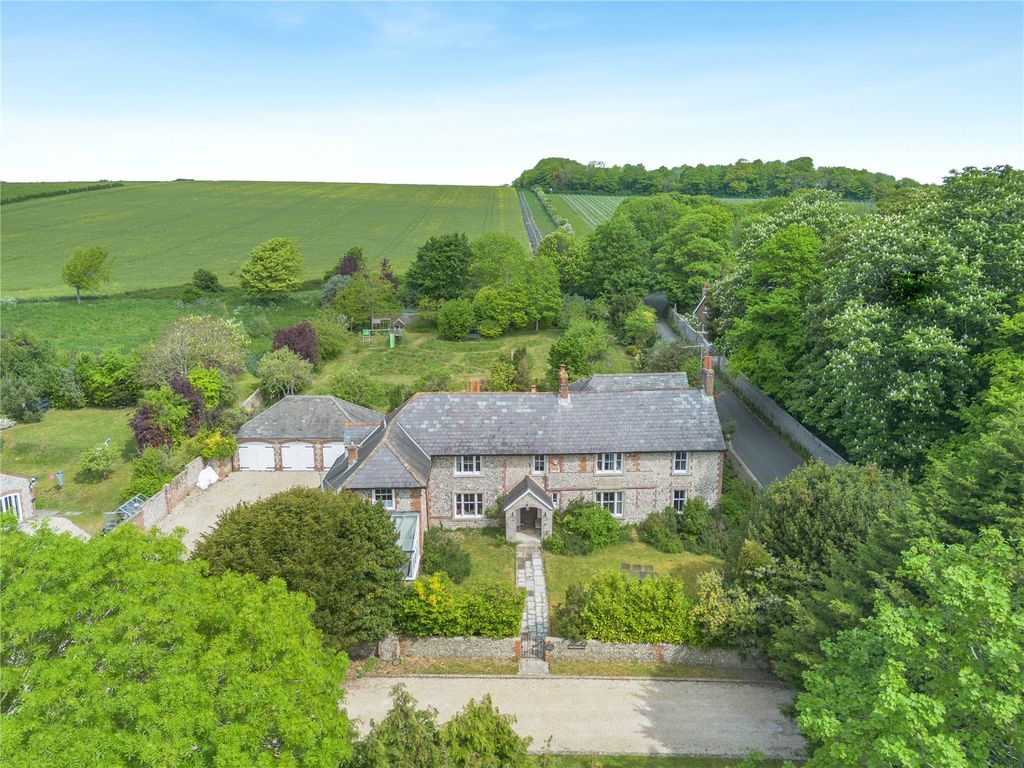 Property photo 1 of 33 Church Farm House