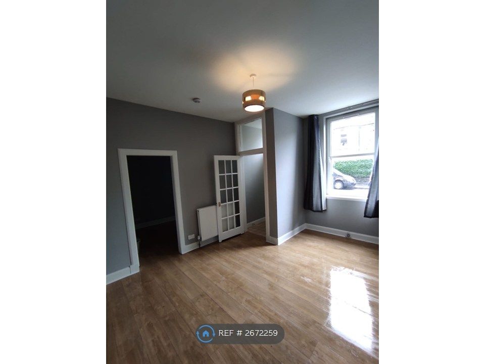 Property photo 1 of 9 Lounge