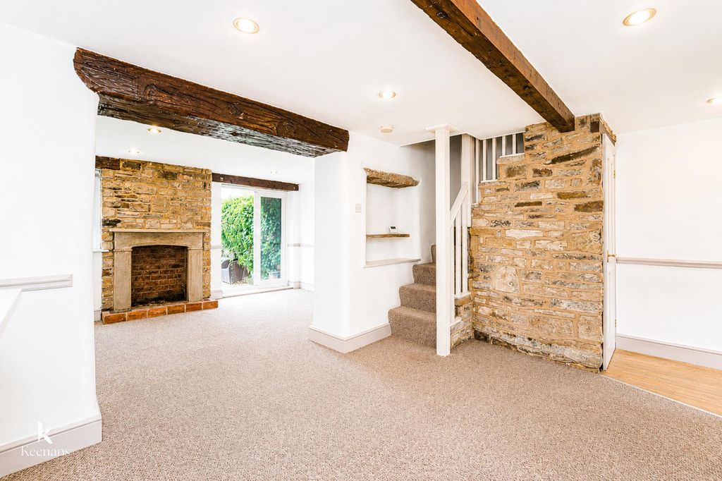 Property photo 2 of 26 Stanhill (7).Png