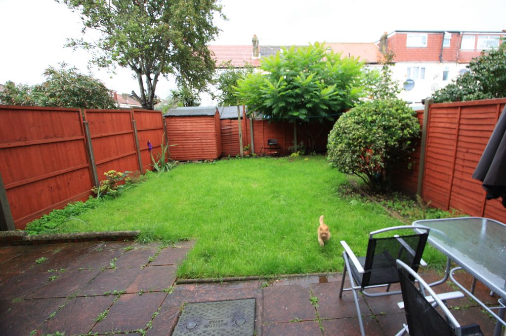 Property photo 3 of 10