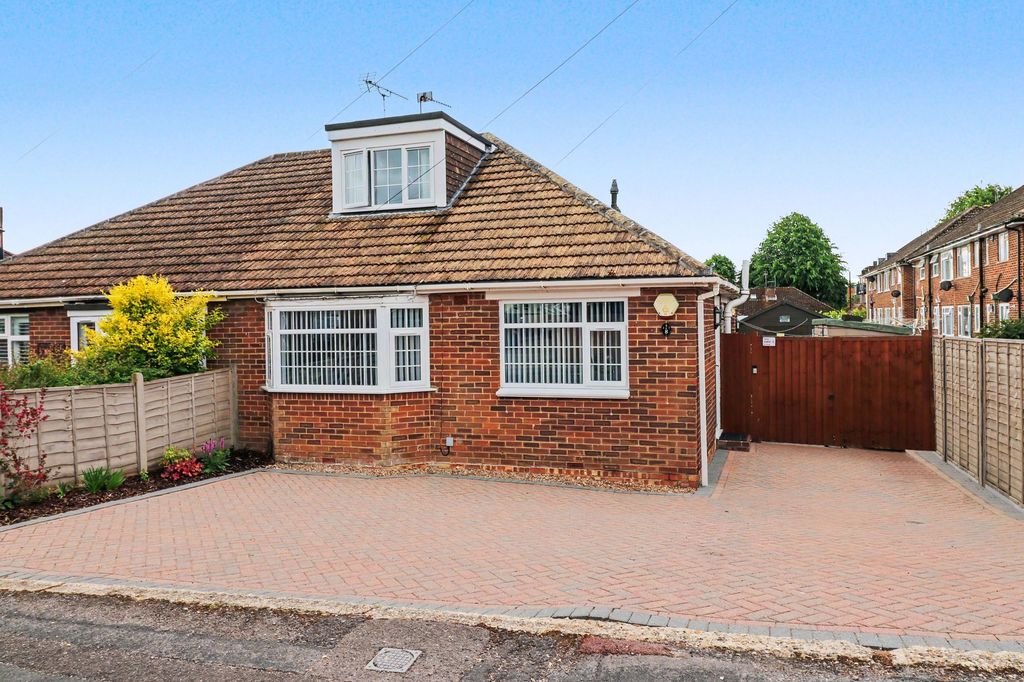 Property photo 1 of 11