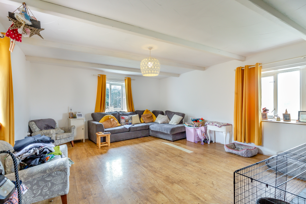 Property photo 1 of 18