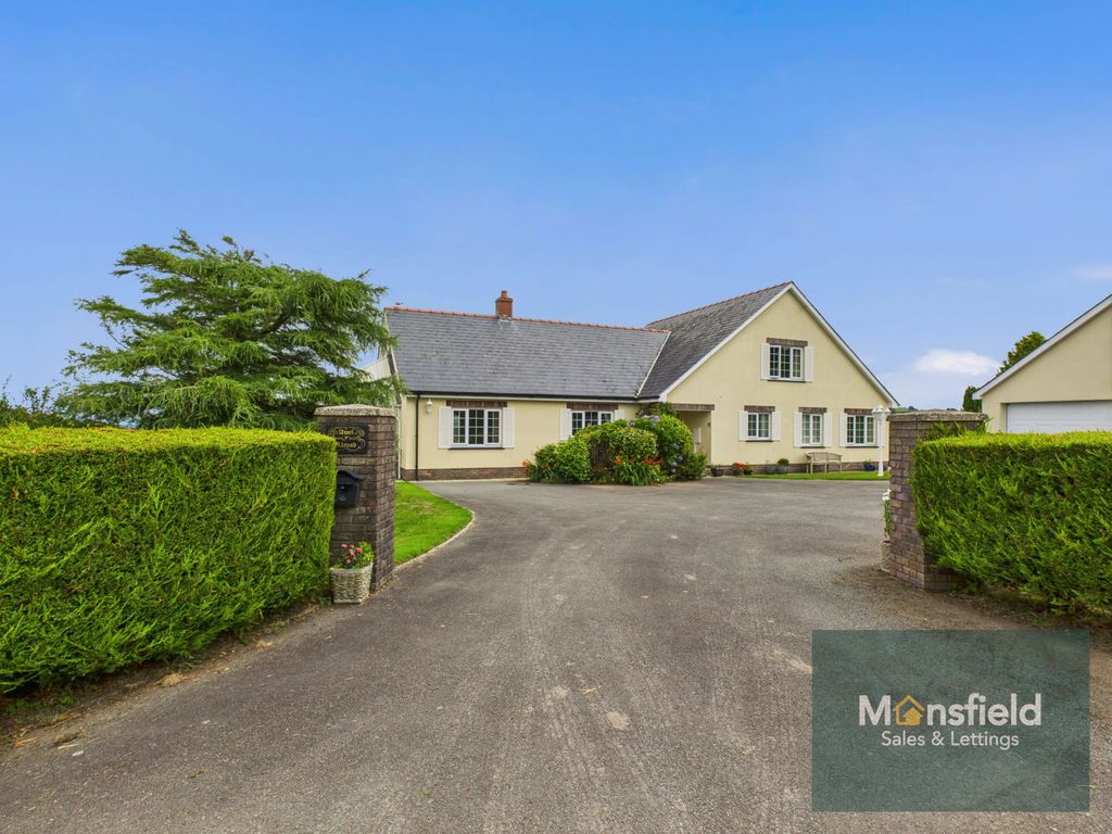 Property photo 2 of 34