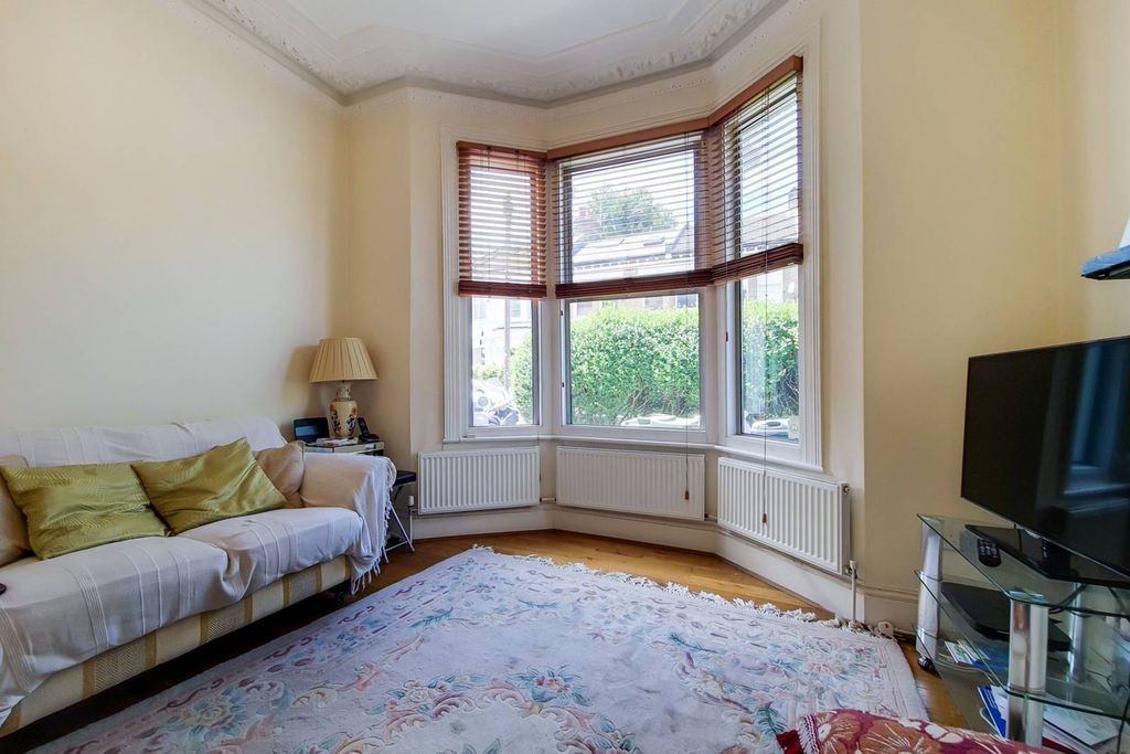 Property photo 3 of 10