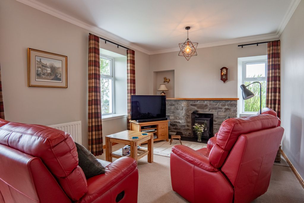 Property photo 2 of 44