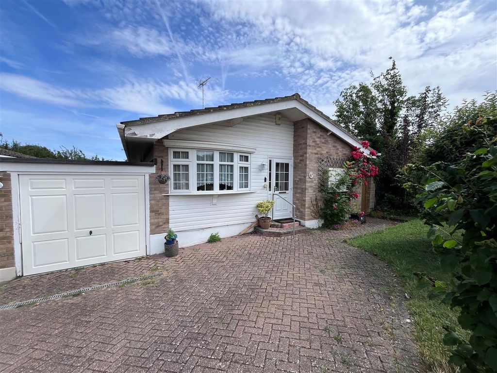 Property photo 1 of 21 11 D Front.Jpg