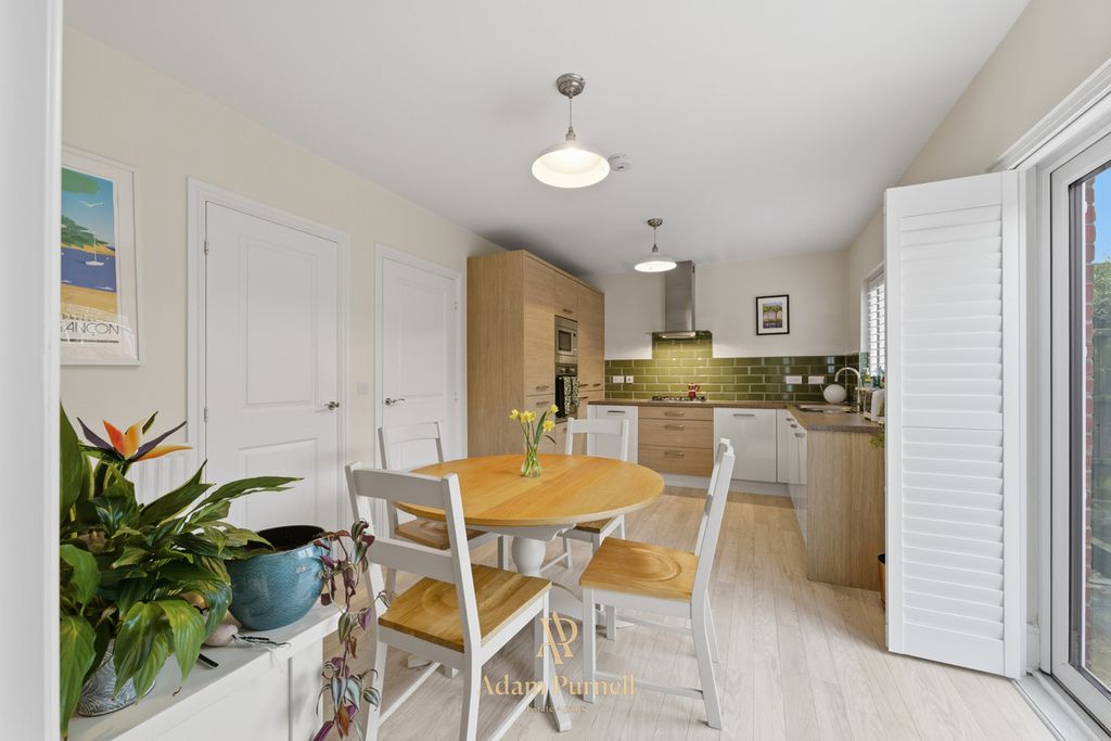 Property photo 3 of 22