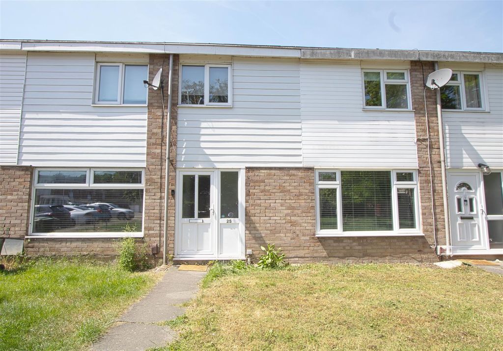 Property photo 1 of 15 Front W.Jpg