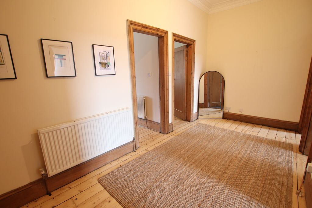 Property photo 2 of 12 Hallway