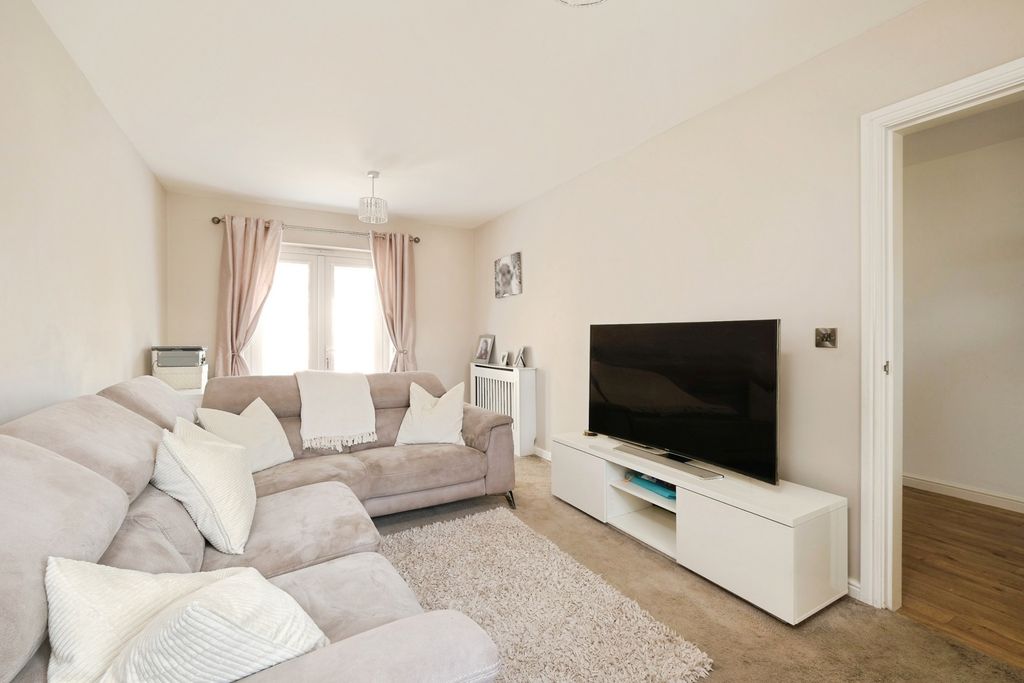 Property photo 2 of 18 Pbox-Img.Jpg