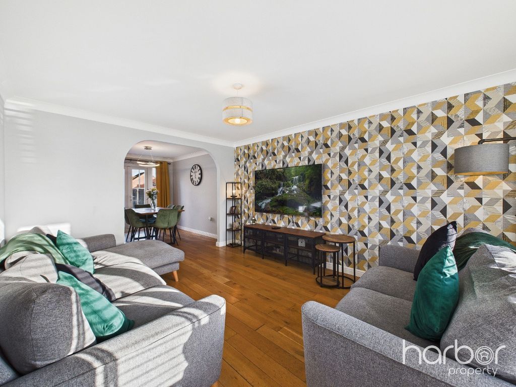 Property photo 3 of 21 4503987