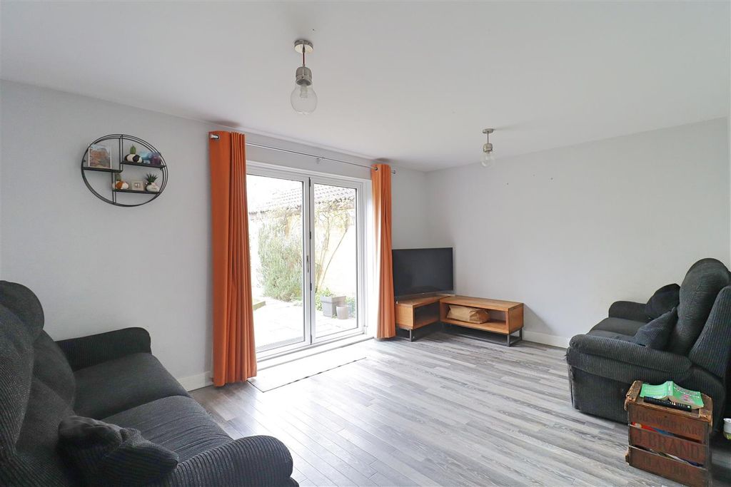 Property photo 3 of 16 Img_3930.Jpg