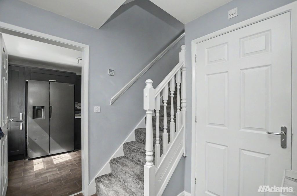 Property photo 2 of 38