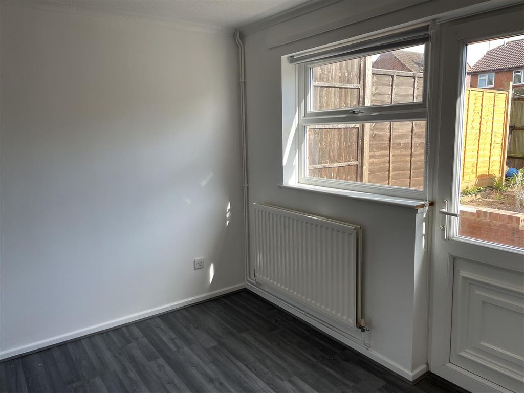 Property photo 3 of 9 Kitchen/Breakfast Room