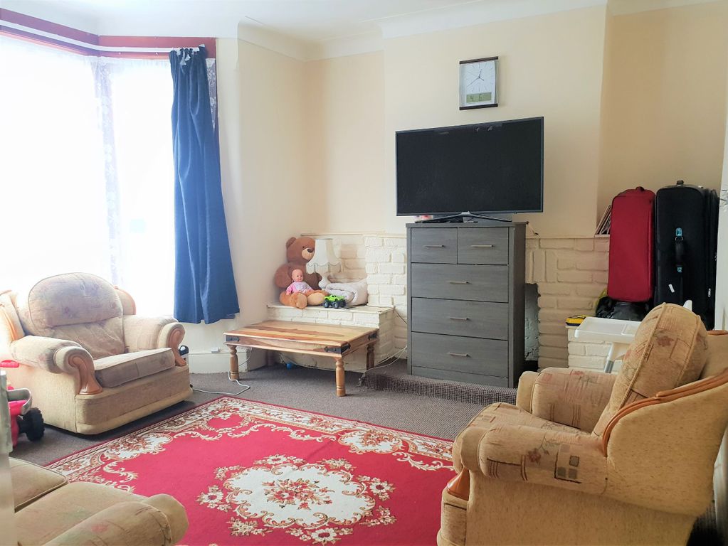 Property photo 2 of 6