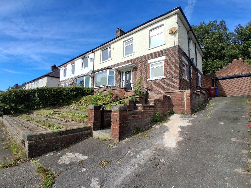 Property photo 2 of 31