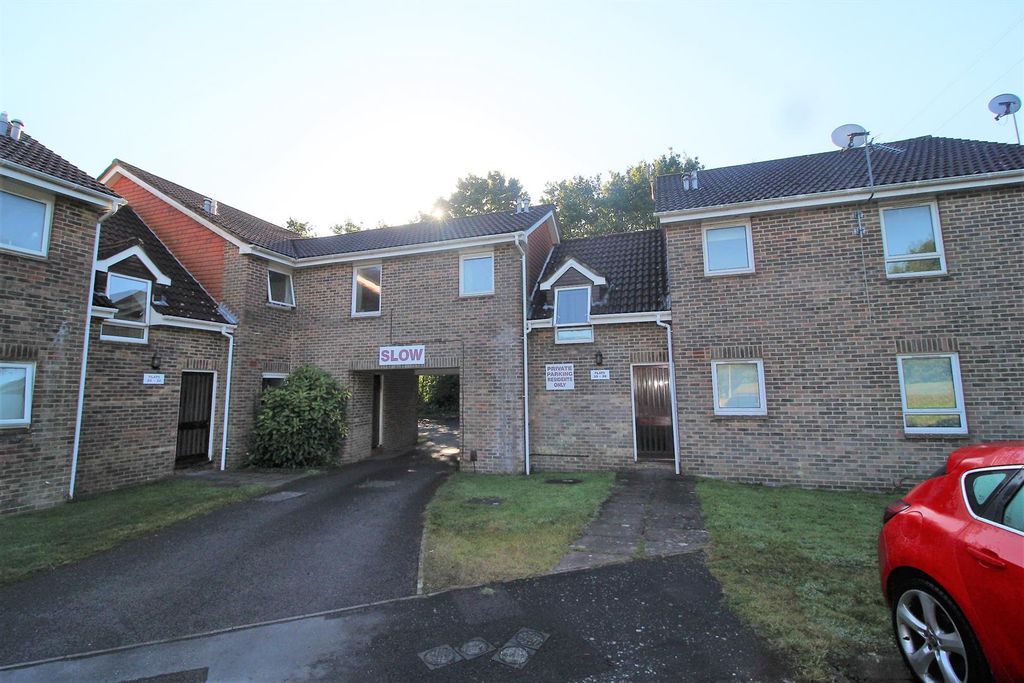 Property photo 1 of 9