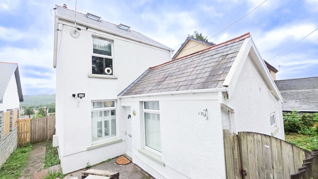 Property photo 1 of 25