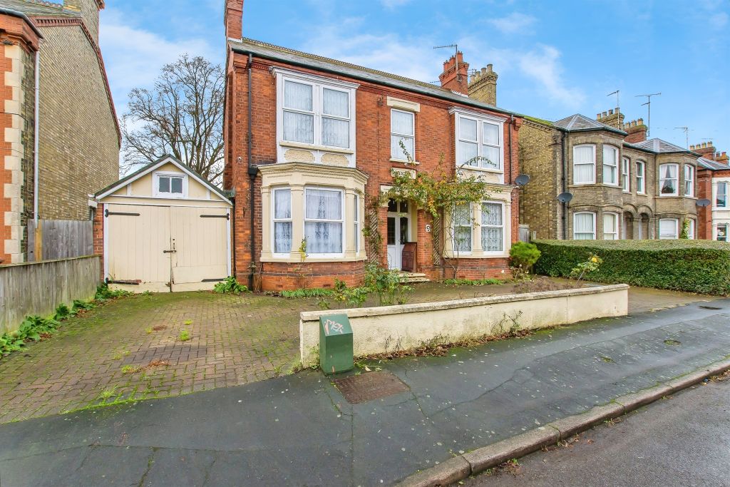 Property photo 1 of 24