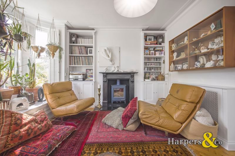 Property photo 2 of 32 Photo 12