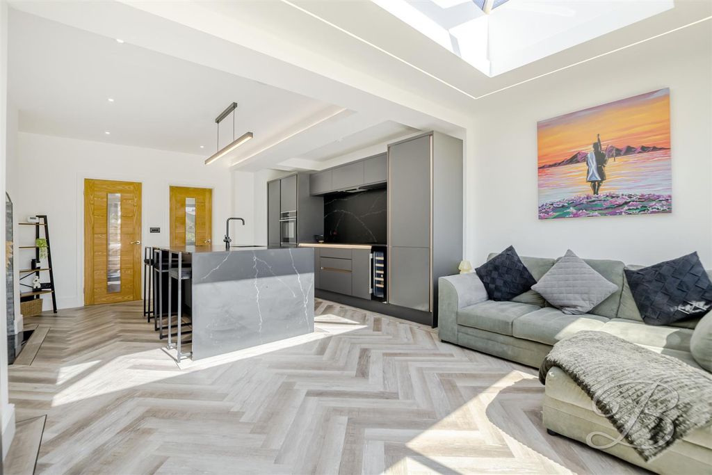 Property photo 2 of 32 Ccltd-8.Jpg