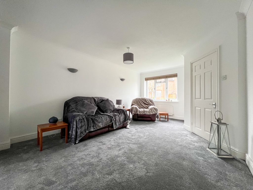 Property photo 3 of 23