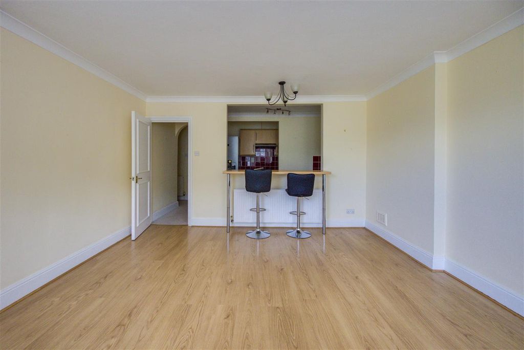 Property photo 3 of 10 Living Room (2)