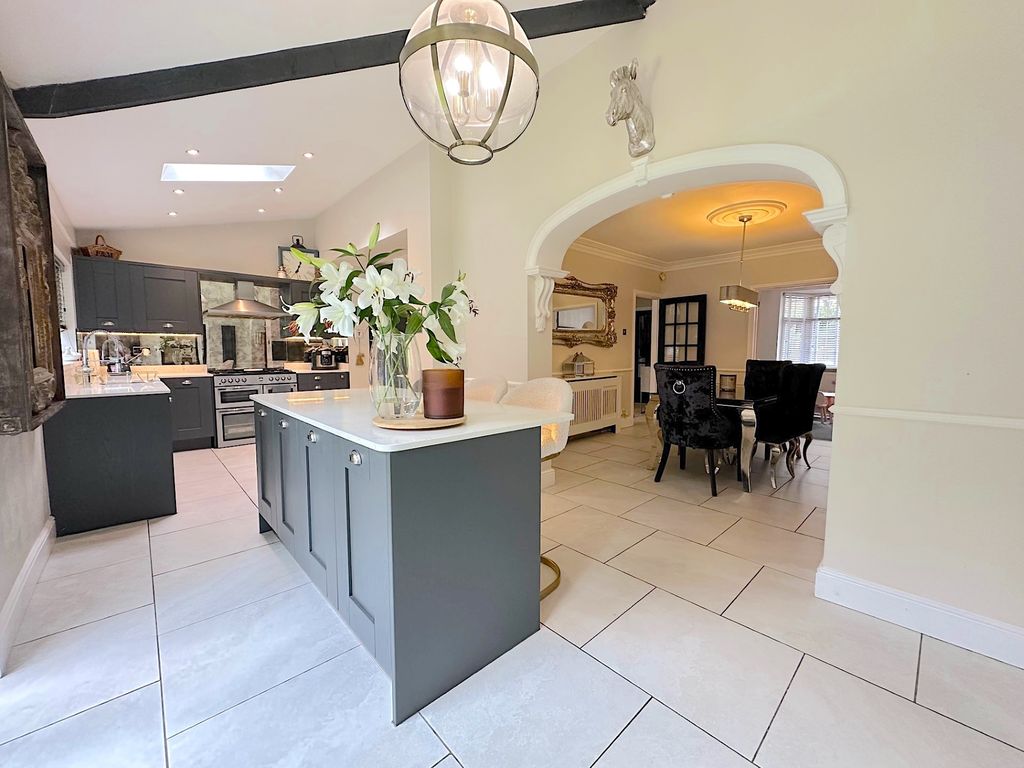 Property photo 3 of 37