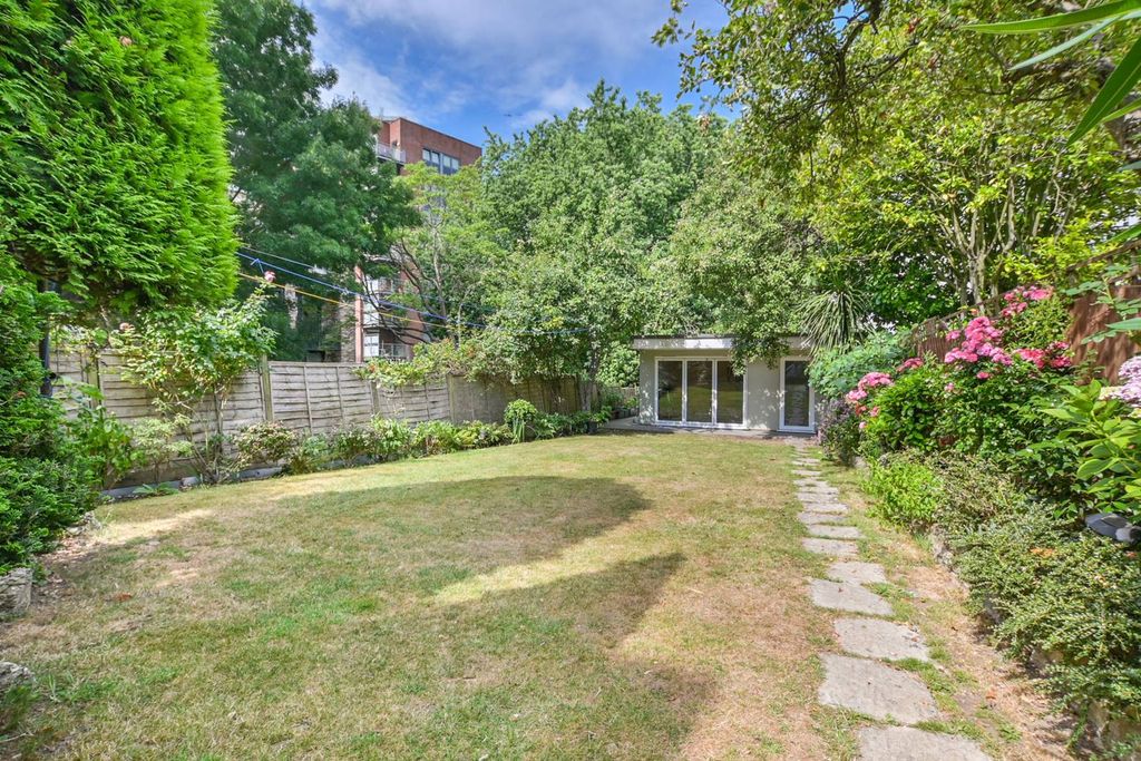 Property photo 1 of 24