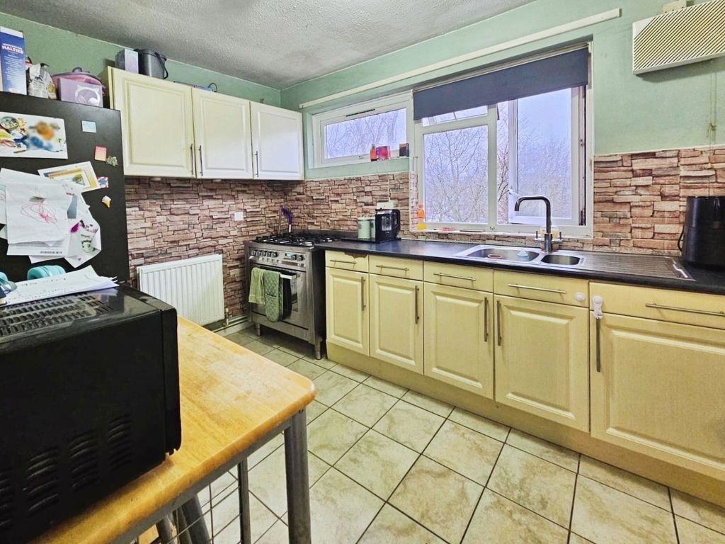 Property photo 2 of 9 Pbox-Img.Jpg