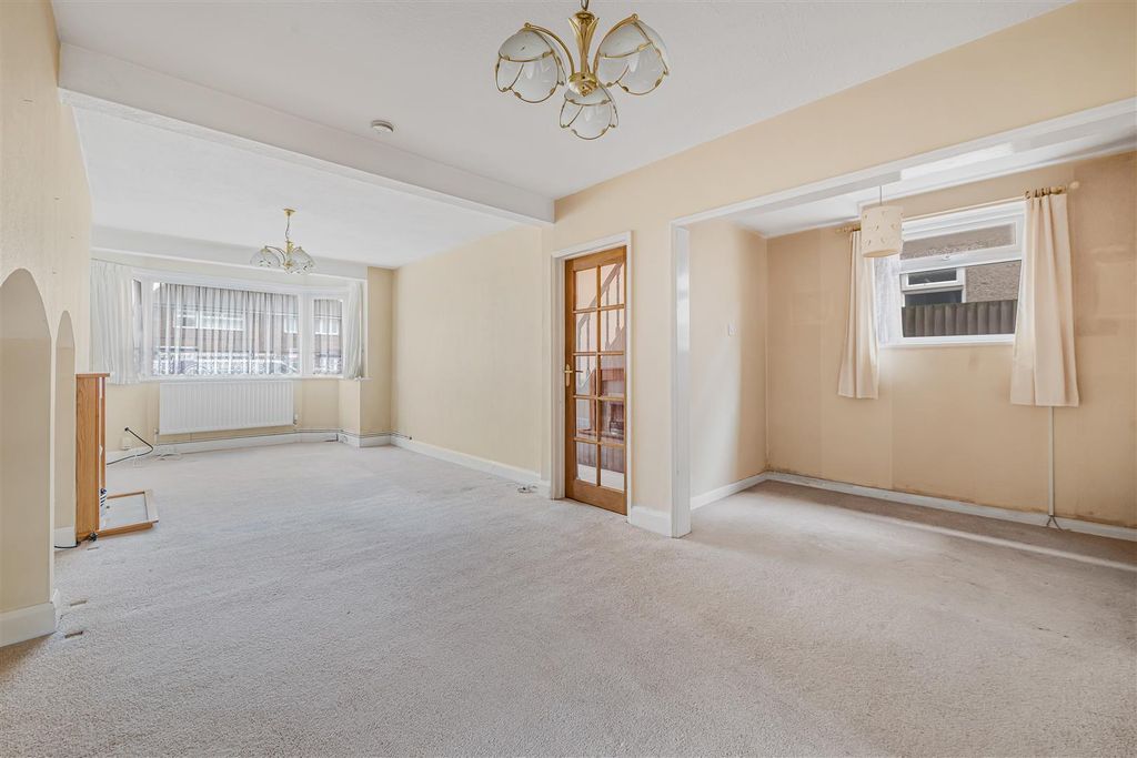 Property photo 2 of 13 33_67752.Jpg