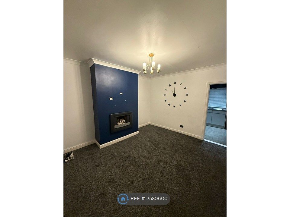 Property photo 3 of 13 Living Room