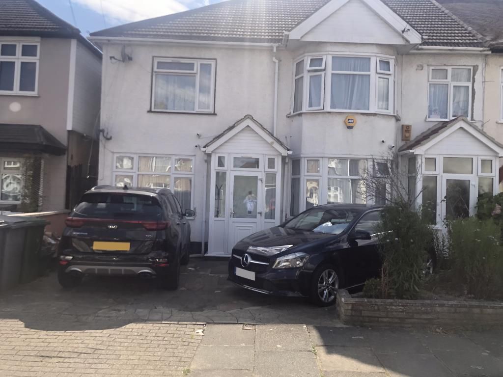 Property photo 3 of 3 Outside View