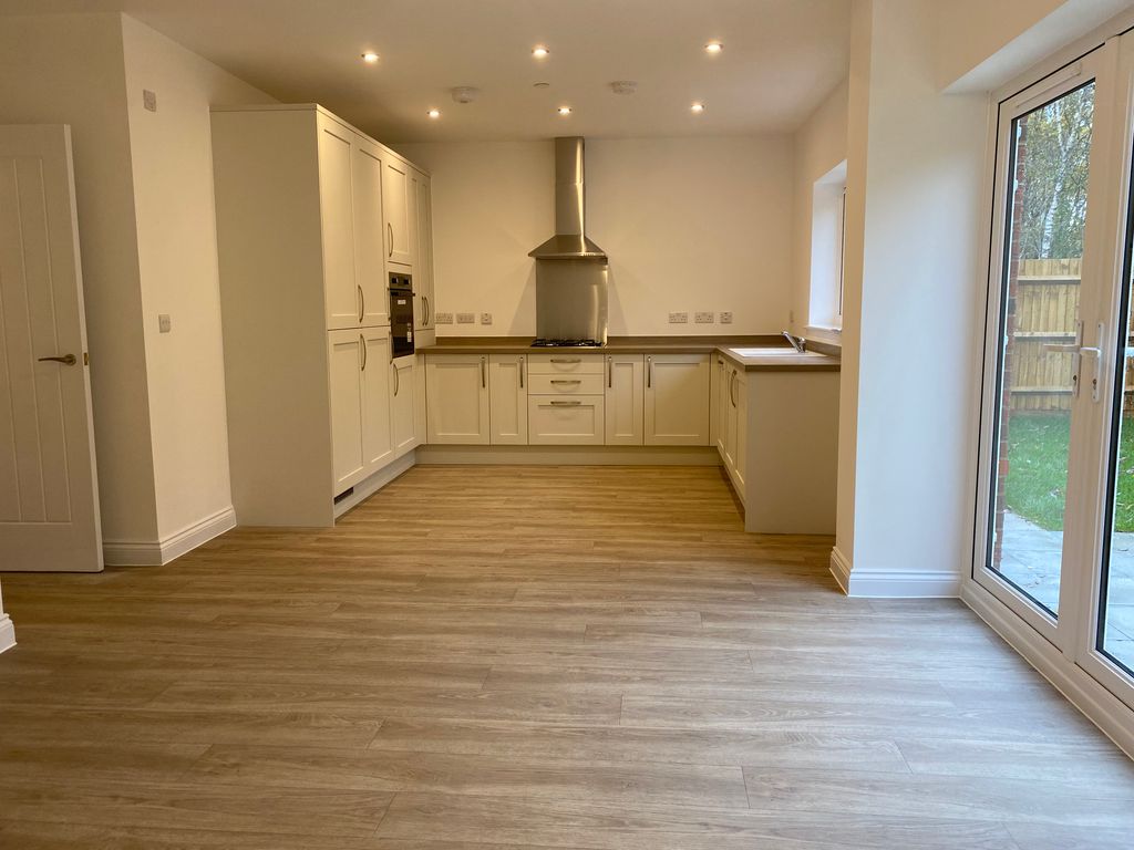 Property photo 3 of 20 Ktchen Diner