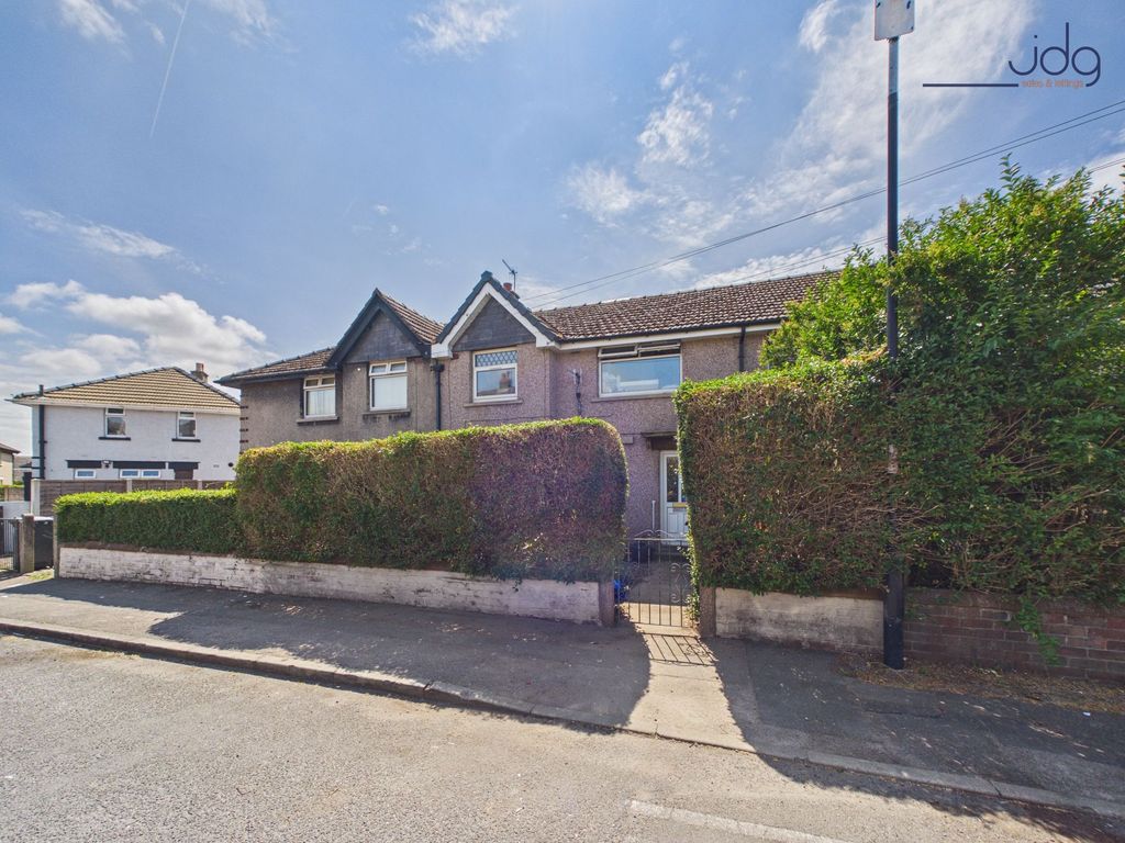 Property photo 1 of 19 Welcome To Mayfield Avenue!