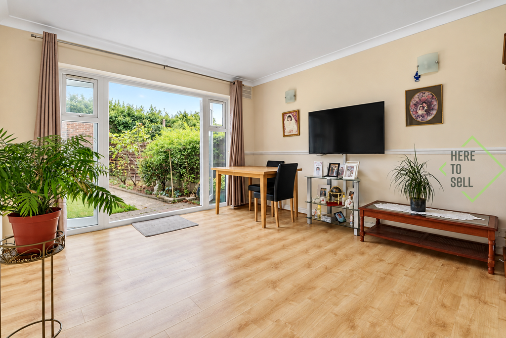Property photo 3 of 13 Eagle Close, Enfield En3 - Reception2