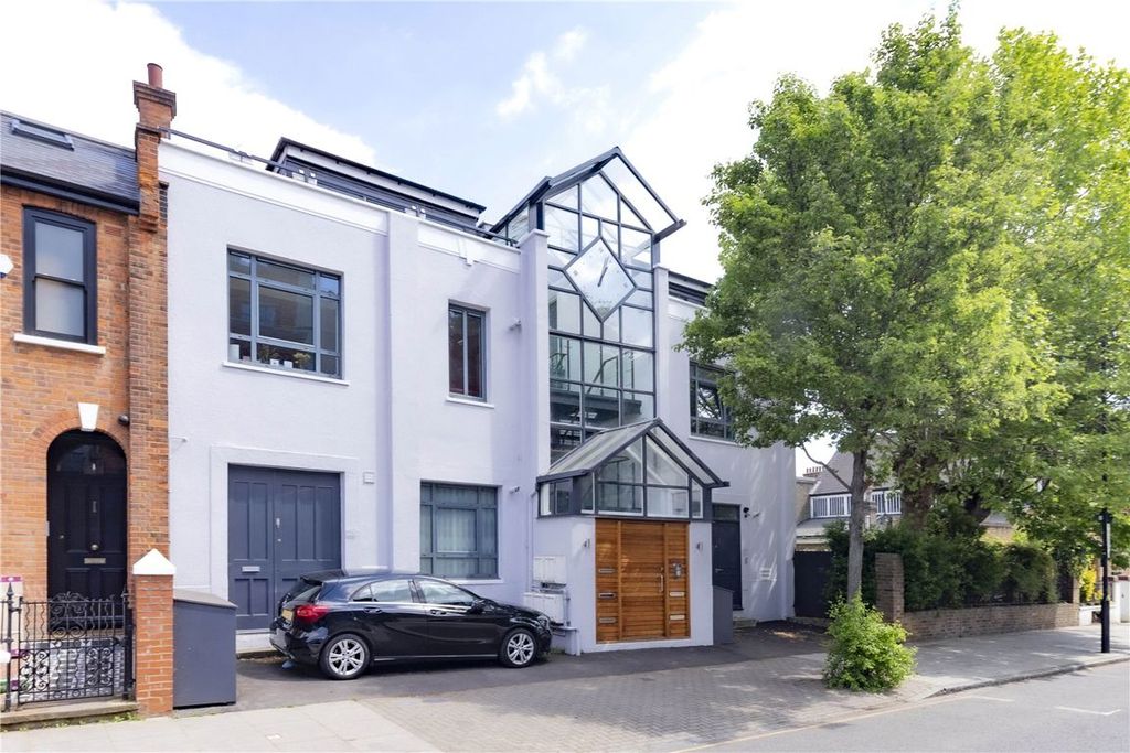 Property photo 1 of 5
