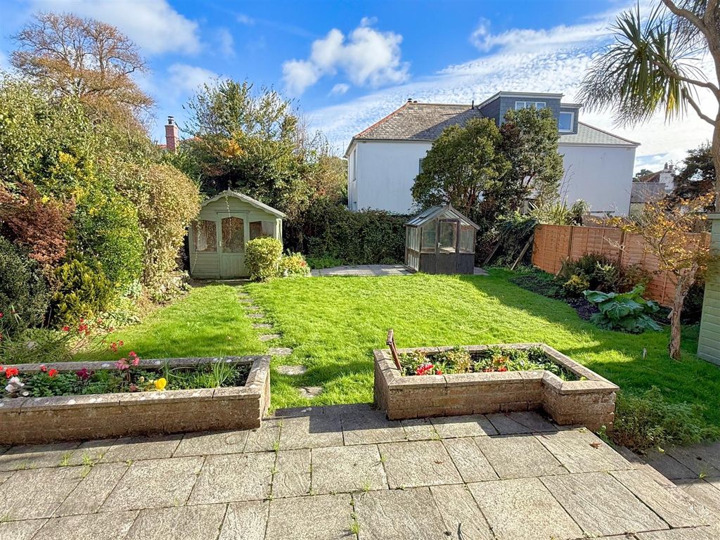 Property photo 2 of 15