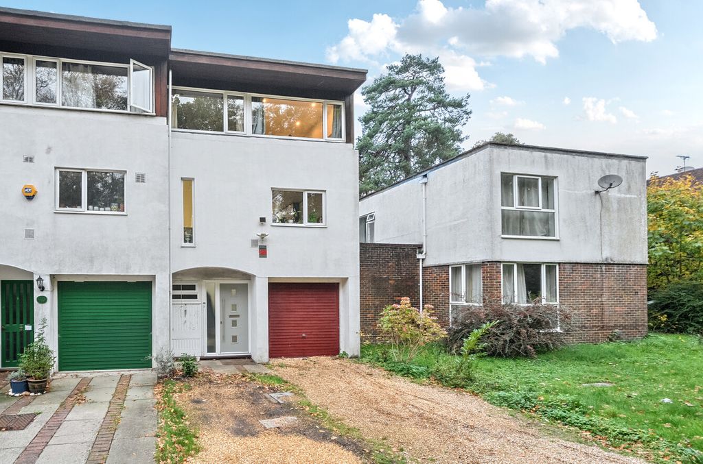 Property photo 1 of 12 1373566-4-690A383...